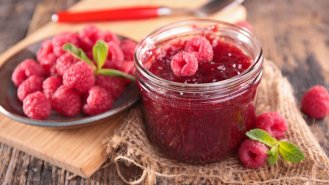 Malinový džem s kapkou rumu