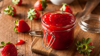 Jahodový džem s čokoládou