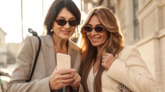 Příběh Karolíny (36): Mám kamarádce prozradit, že jí přítel lže?