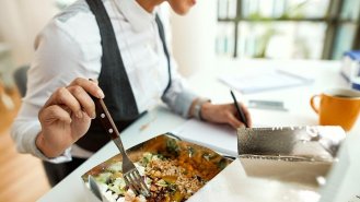 5 typů poledních strávníků aneb Jste paní Salátová nebo pan Meníčkář?