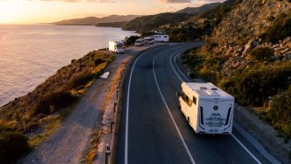 Tři evropské destinace, kde začít první dovolenou v obytňáku