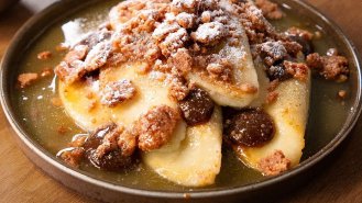 Povidlové taštičky se slivovicovou omáčkou