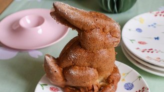 Bezlepkový mrkvový zajíček s kávovým krémem