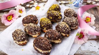 Tvarohová vajíčka s kakaovou polevou