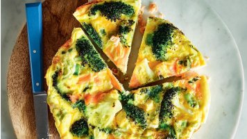 Quiche s uzeným lososem a brokolicí