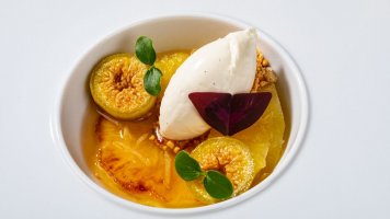 Ananas sous-vide na karamelu se sýrem Philadelphia
