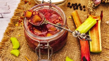 Rebarborové chutney