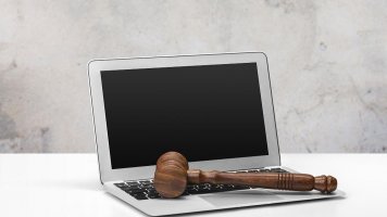 Zapomenuté miliony? Digitální dědictví nikdo neřeší