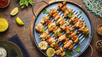 Kuřecí špízy s paprikou