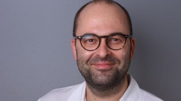 MUDr. Roman Kocián, Ph.D: „Nejlepší prevencí gynekologických nádorů je očkování mladých dívek a chlapců proti HPV infekci.“