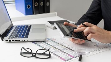 Odložená platba – skvělé výhody pro neklidnou dobu, které je třeba užívat s mírou