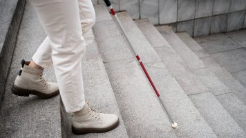Příběh Olgy (61): Před 38 lety ji nehoda téměř připravila o zrak. Šanci znovu vidět dostala až v Česku