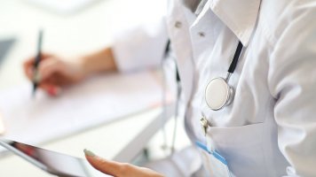 S psychickými problémy či závislostmi pomůže i praktický lékař