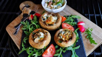 Plněné grilované žampiony