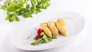 Křupavé pirohy „burek“ s ricottou a sýry