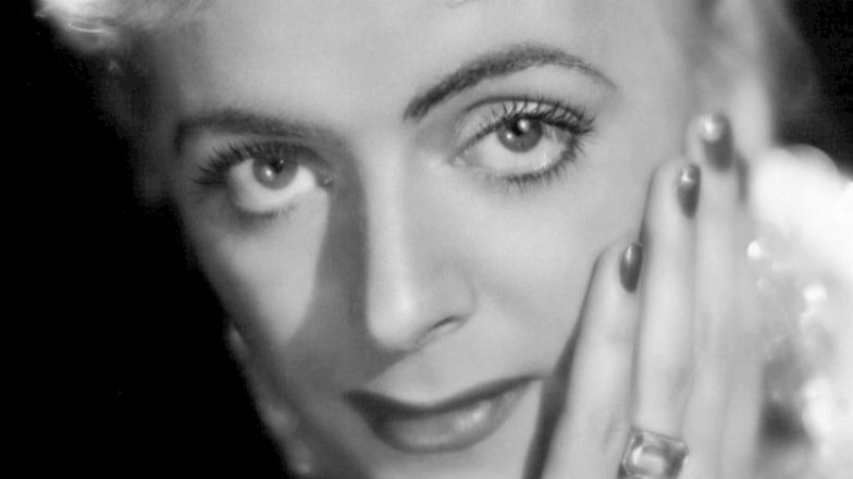 Christine Jorgensen (†62): Uvězněna v cizím těle