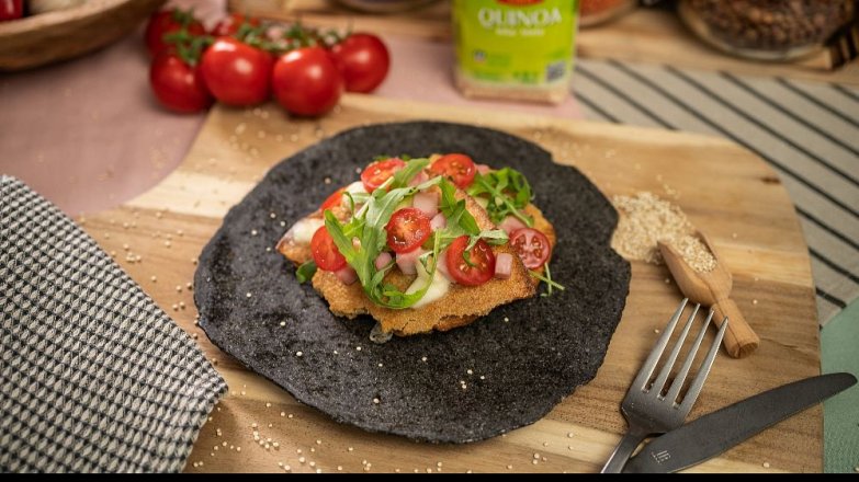 Obložená quinoa placka