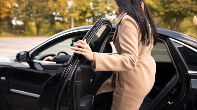 5 tipů, jak cestovat sama bezpečně taxíkem