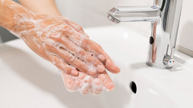 Připravte se na další vlnu covidu a dodržujte „pravidlo tří“