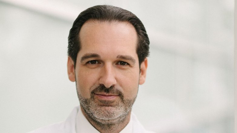 Sexuální turistika pohledem infektologa: MUDr. David Jilich, infektolog a vedoucí Národního HIV/AIDS centra na Klinice infekčních nemocí FNB