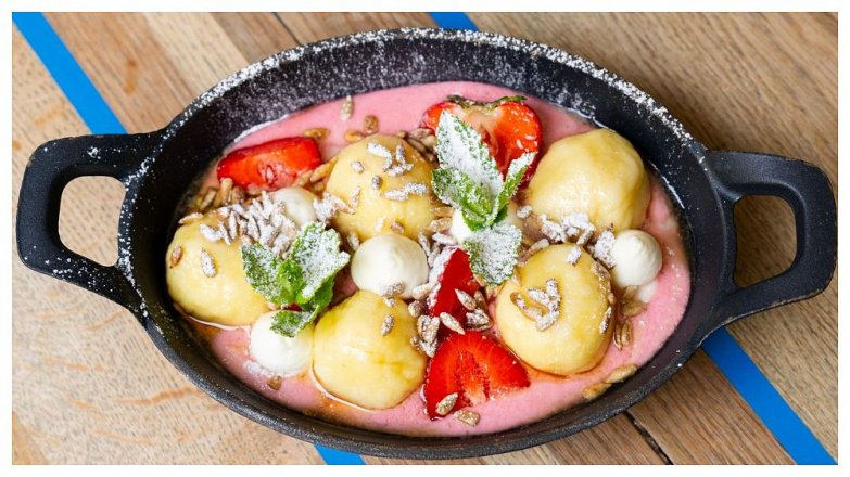 Tvarohové knedlíky s jahodovým žahourem