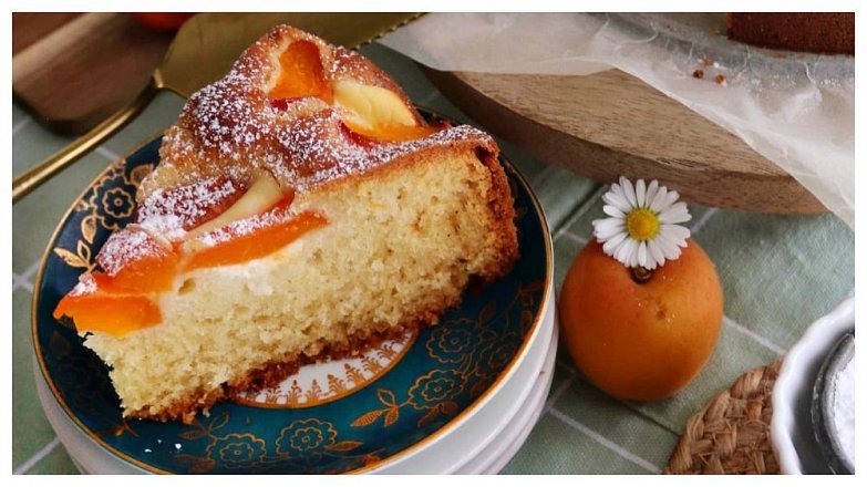 Nadýchaný jogurtový koláč s meruňkami