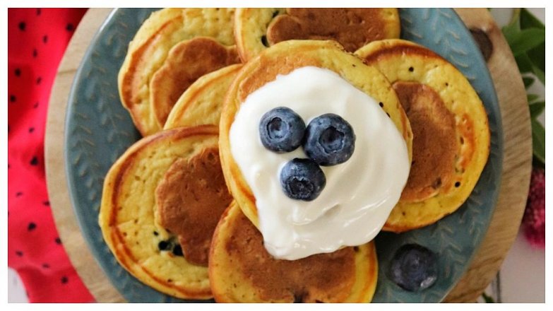 Nadýchané borůvkové lívance z podmáslí