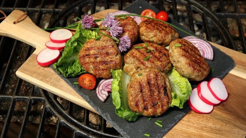 Šťavnaté karbanárky z grilu