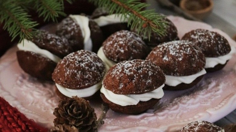 Křehké ořechy s máslovým krémem